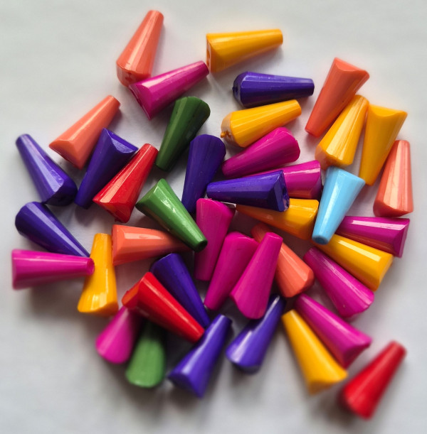 Капля граненая 1,6 см  (микс 50 шт)